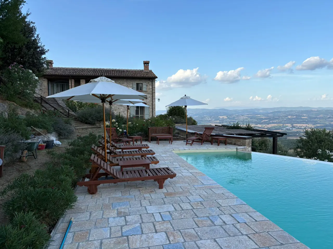 Swimming pool terrace renovation in Collelungo, San Venanzo (TR) - Giovanni Bibaj Renovations (13)