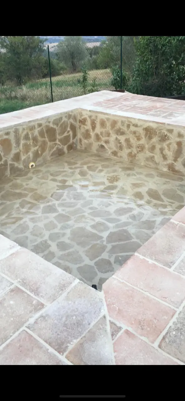 Costruzione piscine su misura a Todi, Umbria - Giovanni Bibaj Renovations (2)