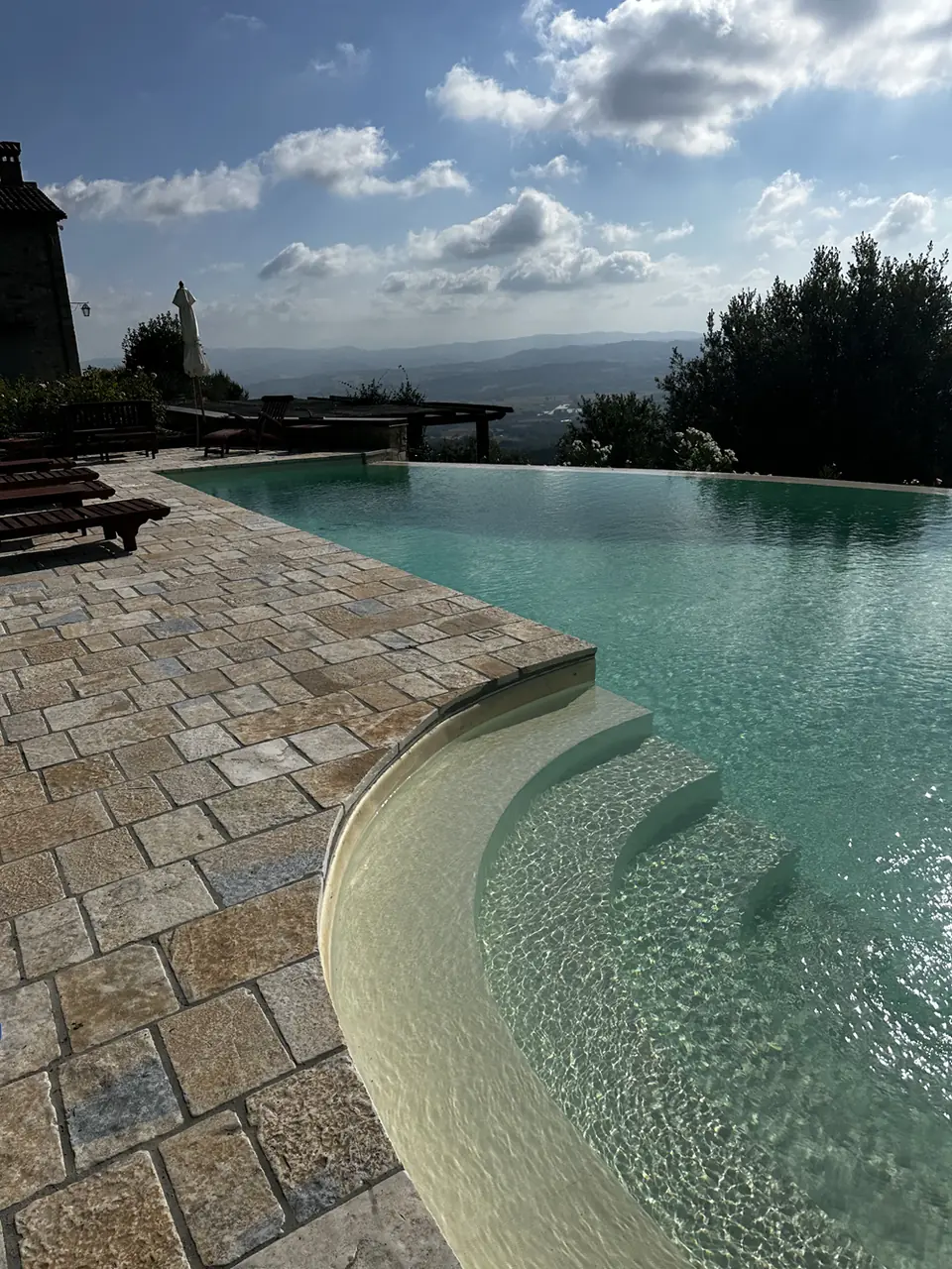 Costruzione piscine su misura a Todi, Umbria - Giovanni Bibaj Renovations (3)