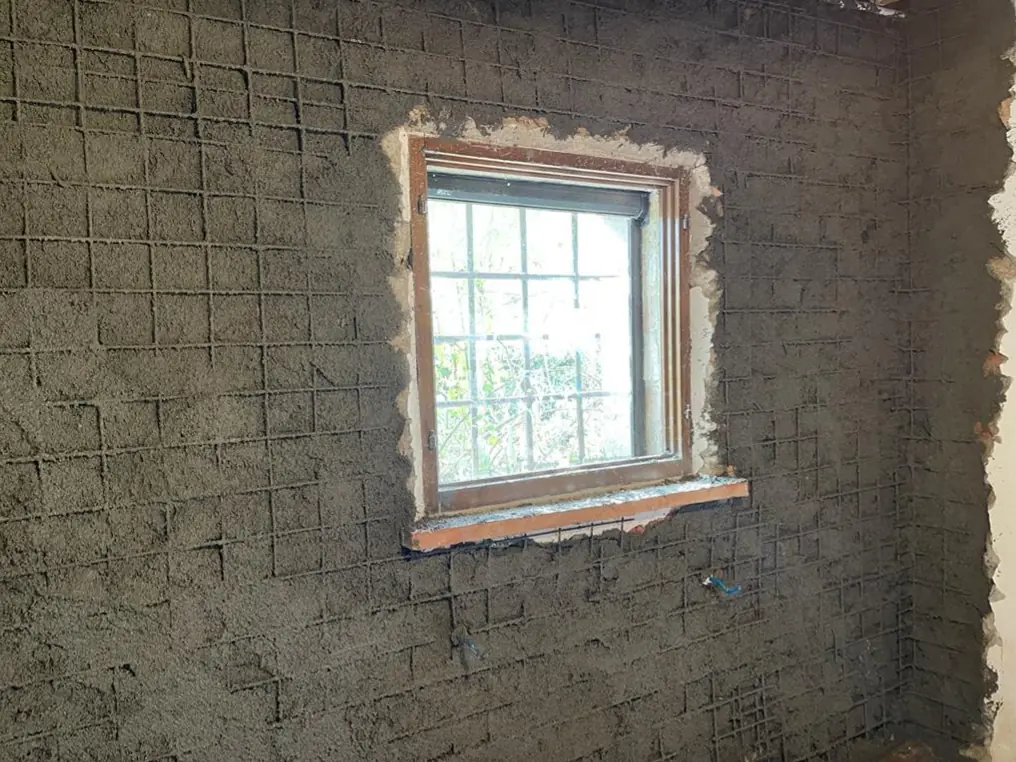 Interior wall crack repair and consolidation in Villanova, Marsciano (PG) - Giovanni Bibaj Renovations (11)