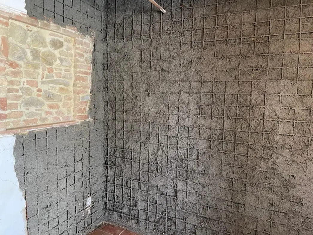 Interior wall crack repair and consolidation in Villanova, Marsciano (PG) - Giovanni Bibaj Renovations (9)